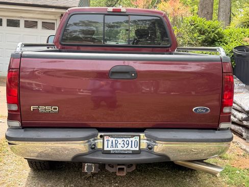 Used 2004 Ford F250 XLT AWD/4WD image 5