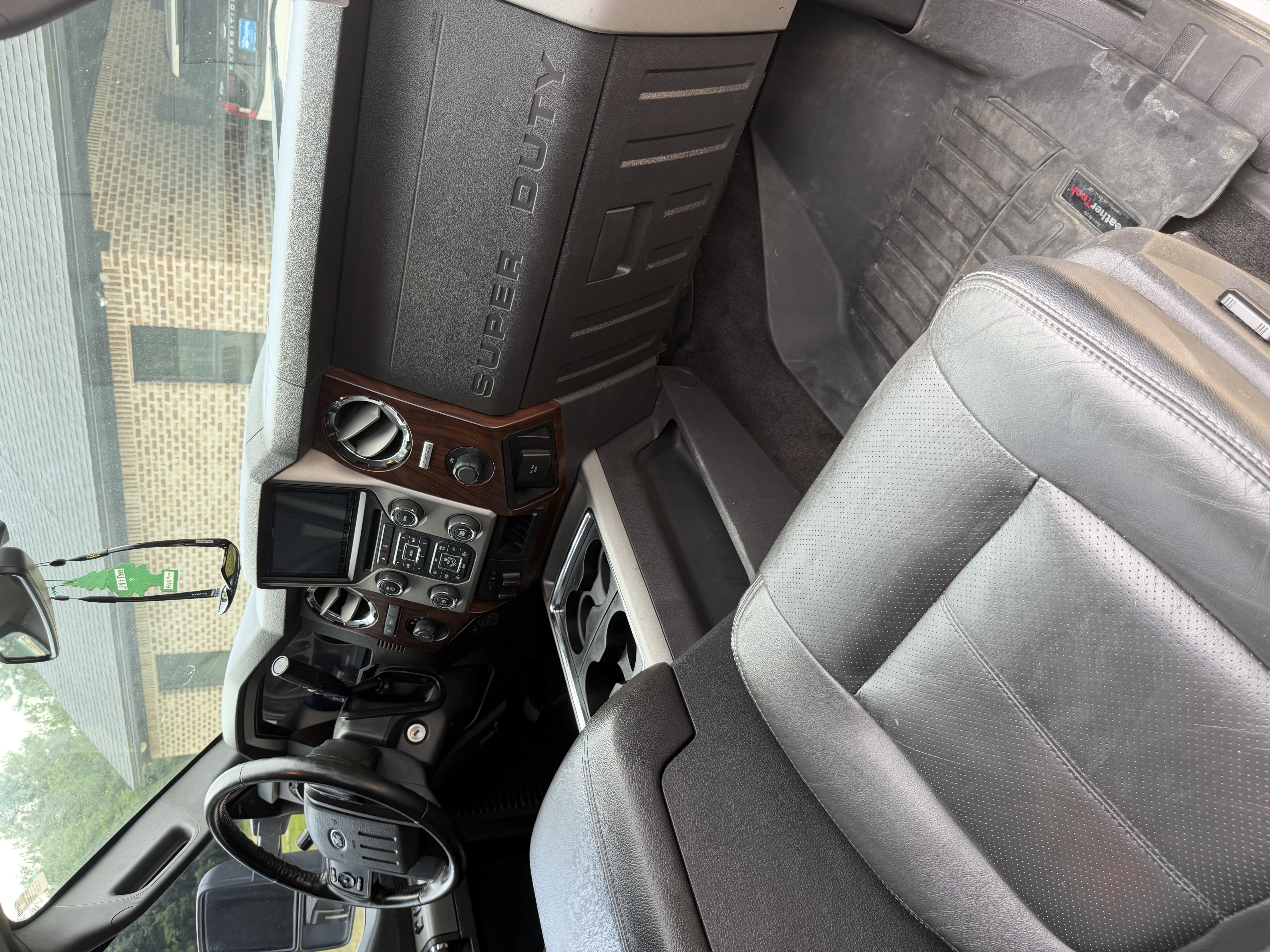 Used 2016 Ford F250 Lariat w/ Lariat Interior Package AWD/4WD image 10