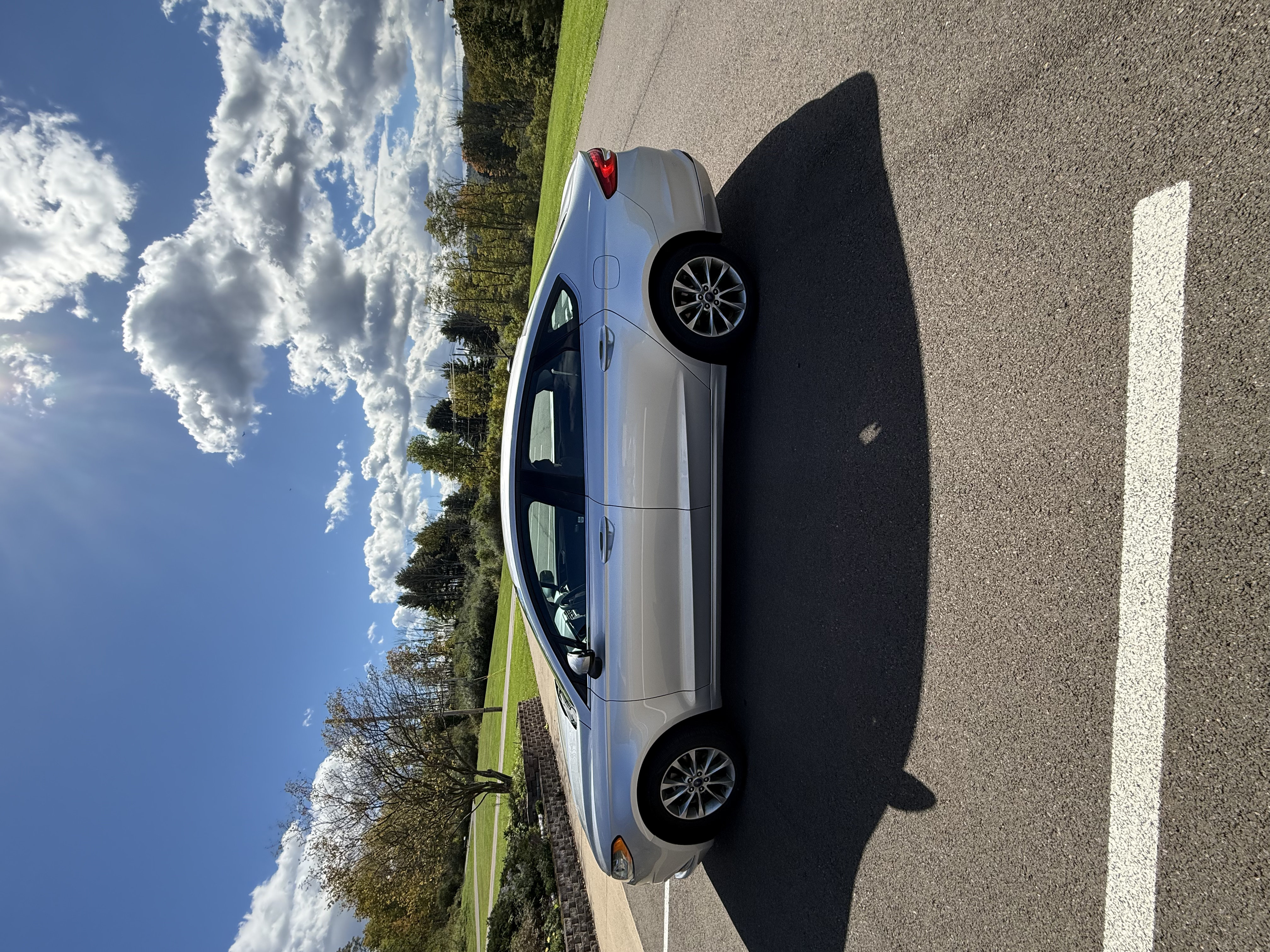 Used 2017 Ford Fusion SE w/ Fusion SE Technology Package FWD image 13