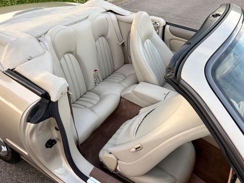Used 1999 Jaguar XK8 Convertible RWD image 23
