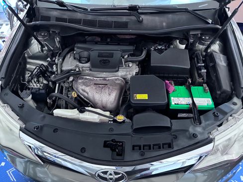 Used 2012 Toyota Camry LE FWD image 5