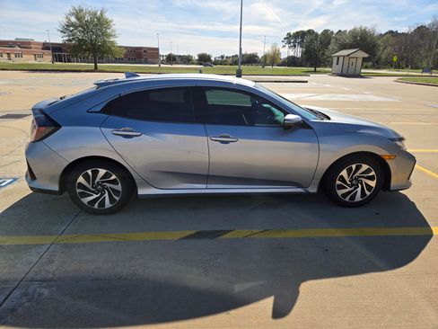 Used 2017 Honda Civic LX image 9