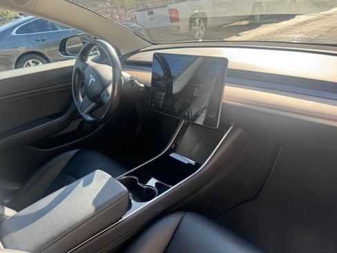 Used 2018 Tesla Model 3 Long Range image 9