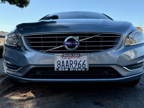 Used 2017 Volvo S60 T5 Inscription image 14