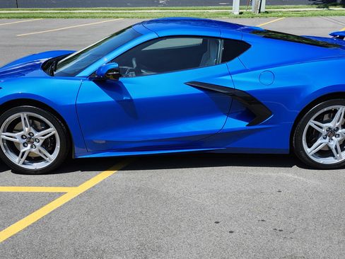 Used 2025 Chevrolet Corvette Stingray Coupe w/ Z51 Performance Package image 5