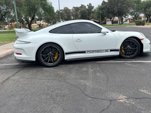 Used 2015 Porsche 911 GT3 image 5