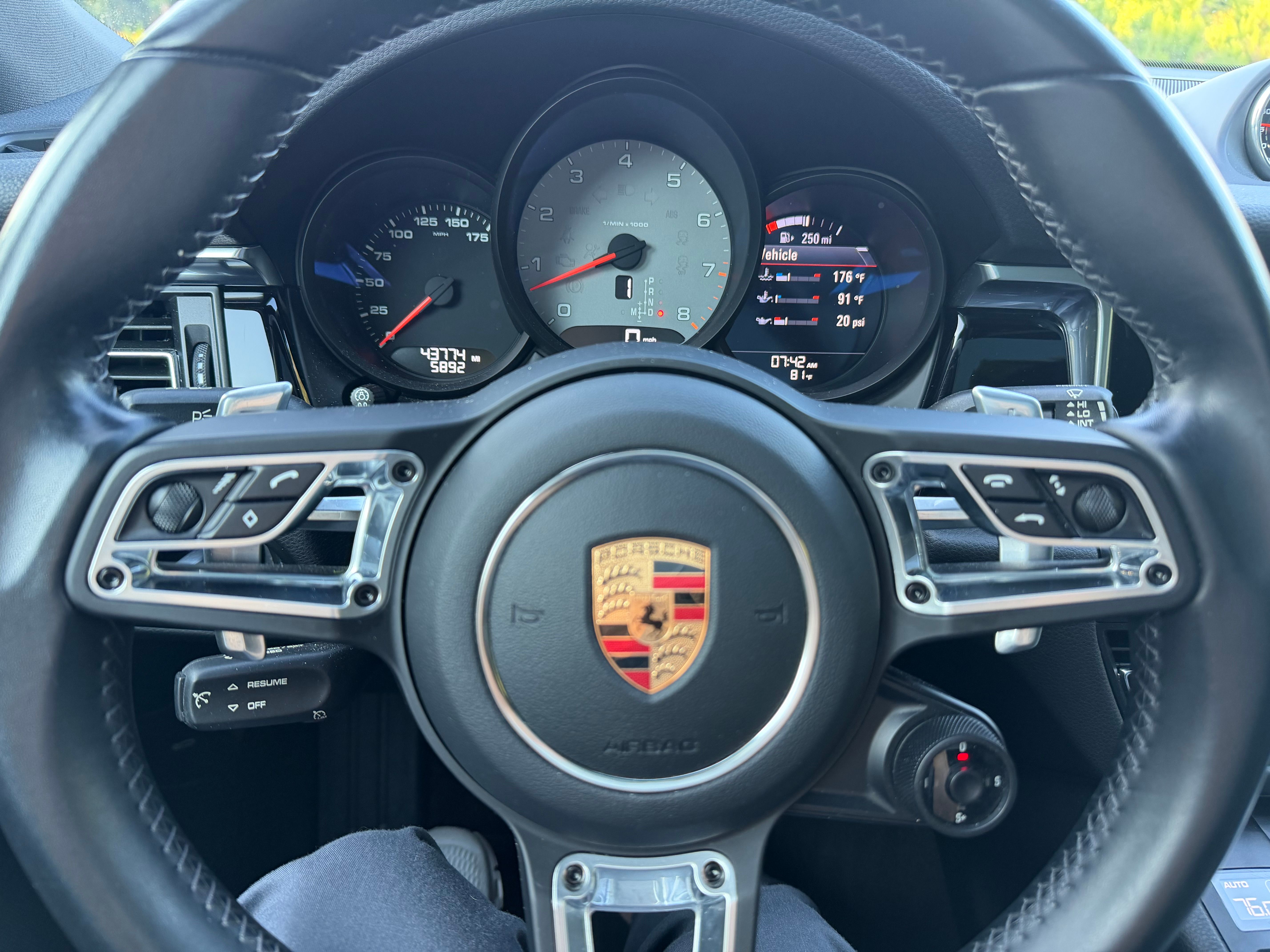 Used 2020 Porsche Macan S AWD/4WD image 8