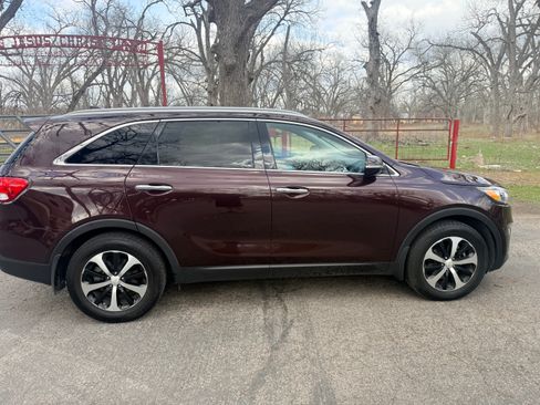 Used 2016 Kia Sorento EX image 10