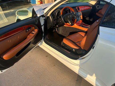 Used 2002 Lexus SC 430 Convertible RWD image 11
