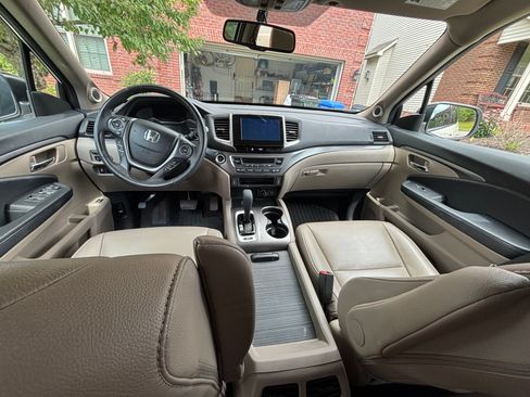 Used 2017 Honda Pilot EX-L image 9