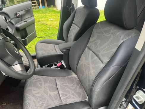 Used 2013 Scion xB FWD image 5
