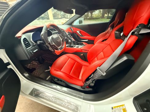 Used 2016 Chevrolet Corvette Stingray Coupe w/ 3LT Preferred Equipment Group RWD image 15