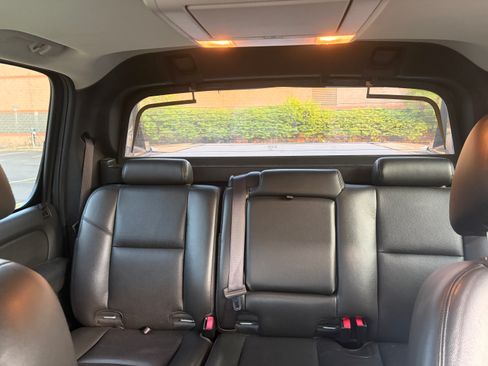 Used 2013 Chevrolet Avalanche LTZ AWD/4WD image 8