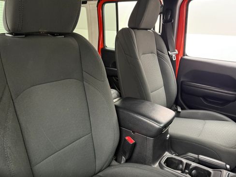 Used 2020 Jeep Wrangler Unlimited Sport S w/ Sun And Sound Package image 17