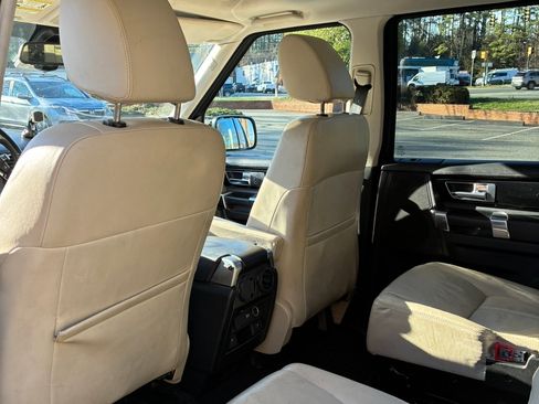 Used 2013 Land Rover LR4 HSE LUX image 16