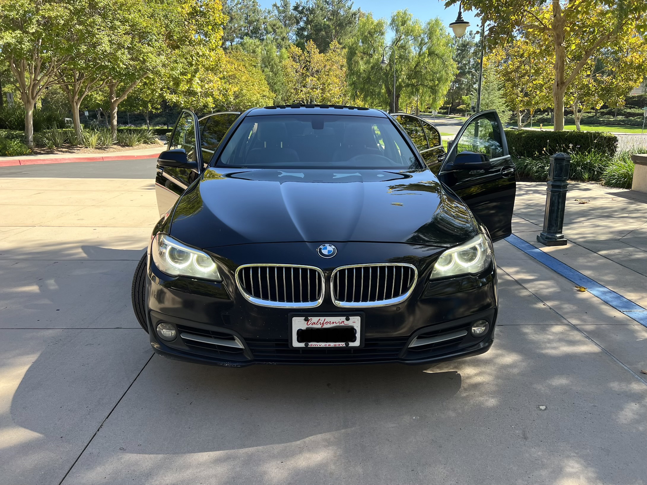 Used 2016 BMW 528i Sedan RWD image 1