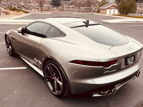 Used 2018 Jaguar F-TYPE R image 5
