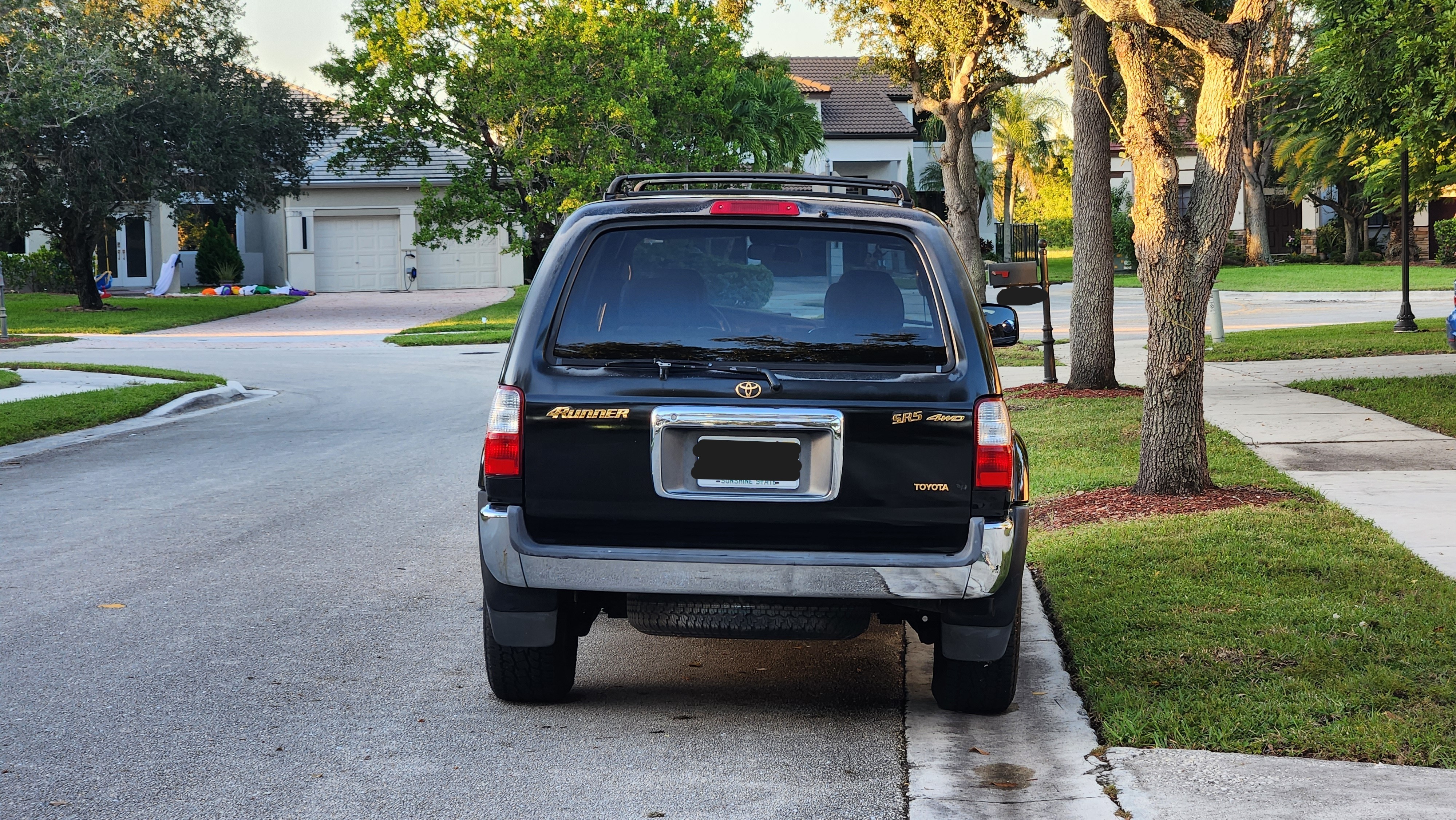 Used 2002 Toyota 4Runner SR5 w/ Leather Trim Pkg AWD/4WD image 10