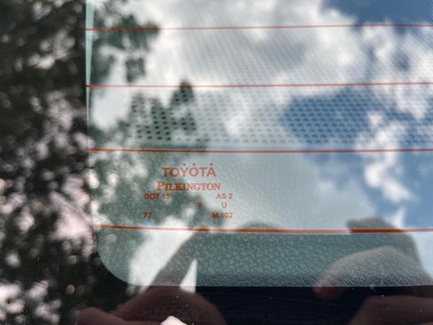 Used 2017 Toyota Corolla LE image 20