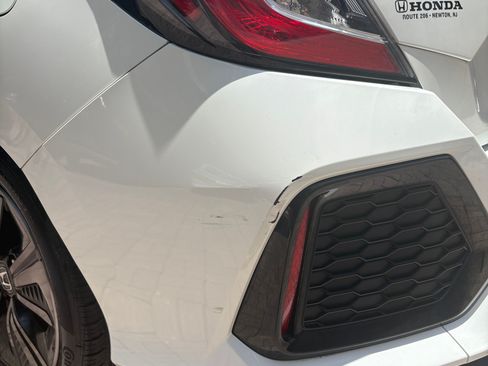 Used 2018 Honda Civic EX image 8