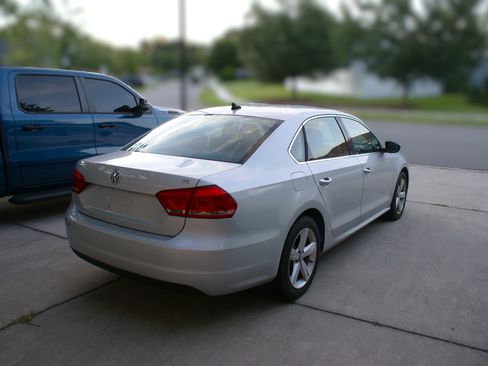 Used 2012 Volkswagen Passat 2.5 SE FWD image 6