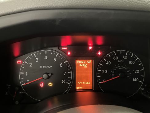 Used 2018 Nissan NV 3500 SL image 10