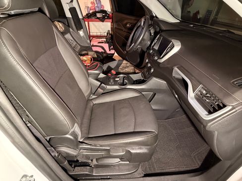 Used 2020 GMC Terrain SLT image 10