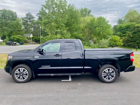 Used 2019 Toyota Tundra SR5 w/ TRD Sport Package AWD/4WD image 9