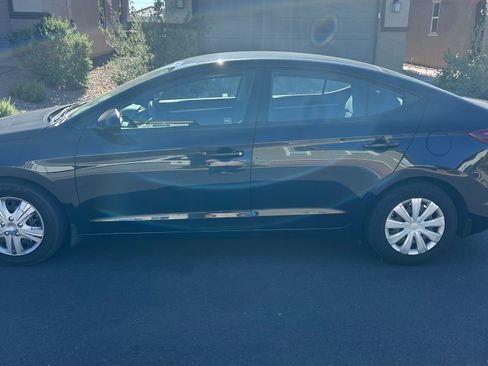 Used 2020 Hyundai Elantra SE w/ Cargo Package (C1) FWD image 5