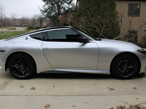 Used 2023 Nissan Z w/ Floor Mat Package (L93) image 4