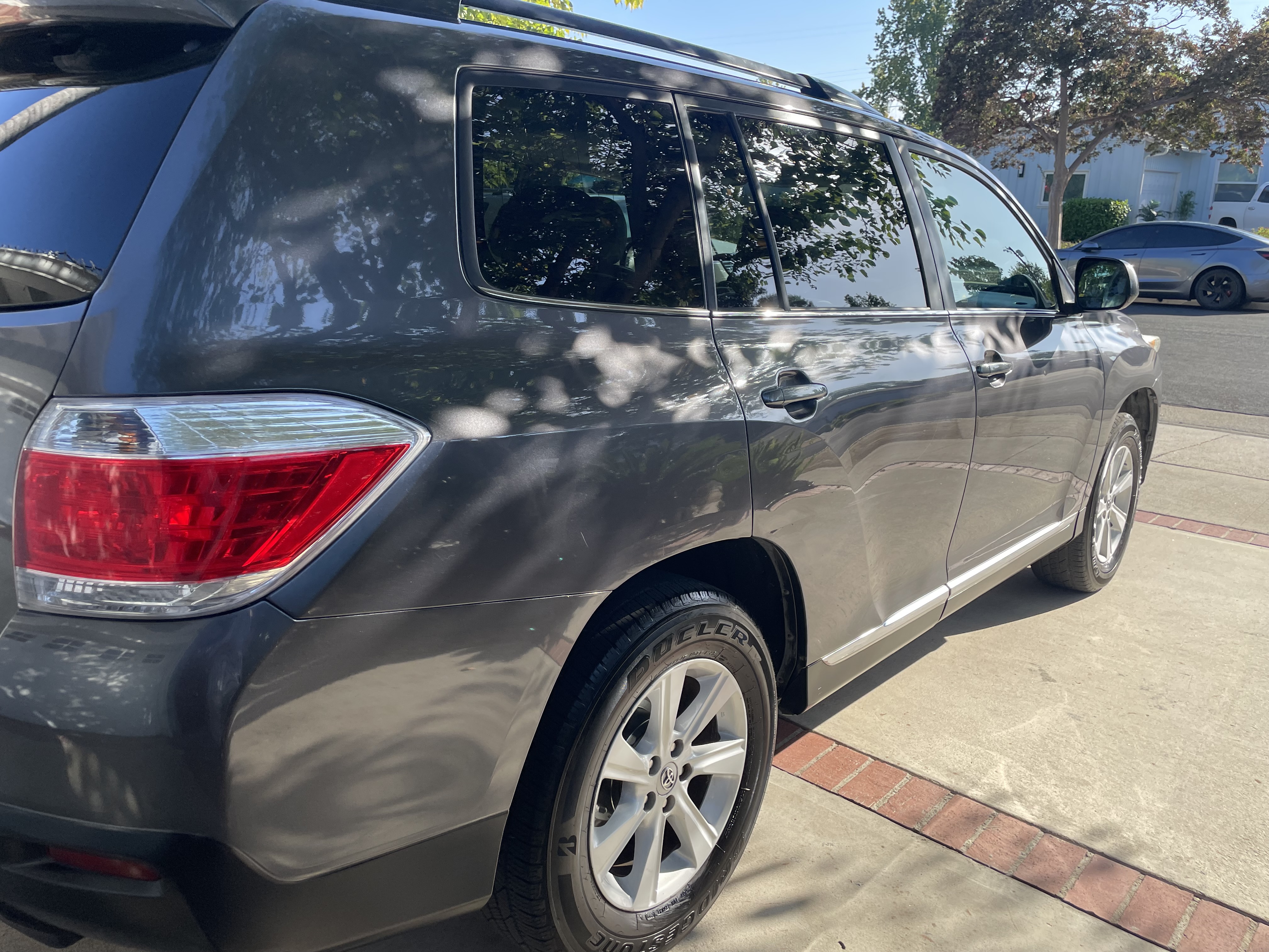 Used 2013 Toyota Highlander SE FWD image 14