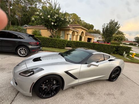 Used 2019 Chevrolet Corvette Stingray Coupe w/ 1LT RWD image 1