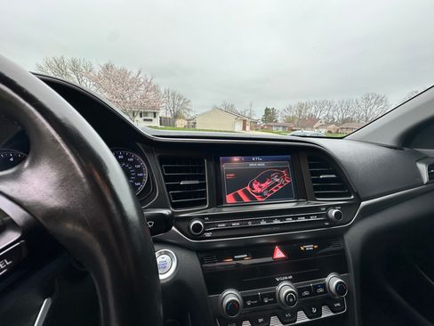 Used 2019 Hyundai Elantra Value Edition w/ Cargo Package image 9