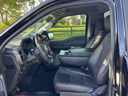 Used 2025 Ford F150 XL w/ Equipment Group 103A High RWD image 9