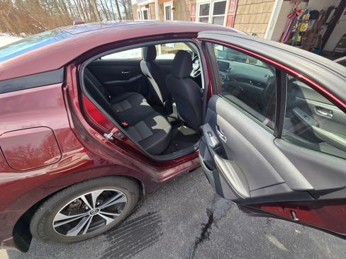 Used 2022 Nissan Sentra SV image 8