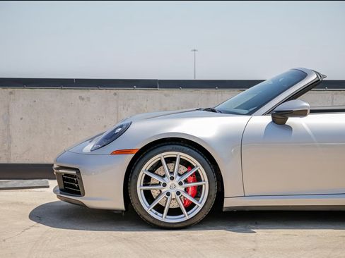 Used 2020 Porsche 911 Carrera 4S AWD/4WD image 8