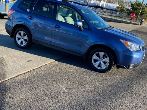 Used 2015 Subaru Forester 2.5i Premium w/ All-Weather Package image 4