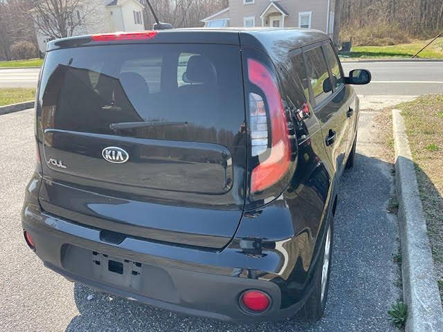 Used 2017 Kia Soul FWD image 4