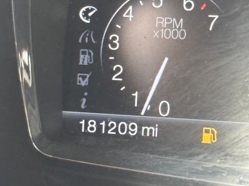 Used 2011 Lincoln MKX 2WD w/ 102A Rapid Spec Order Code image 2