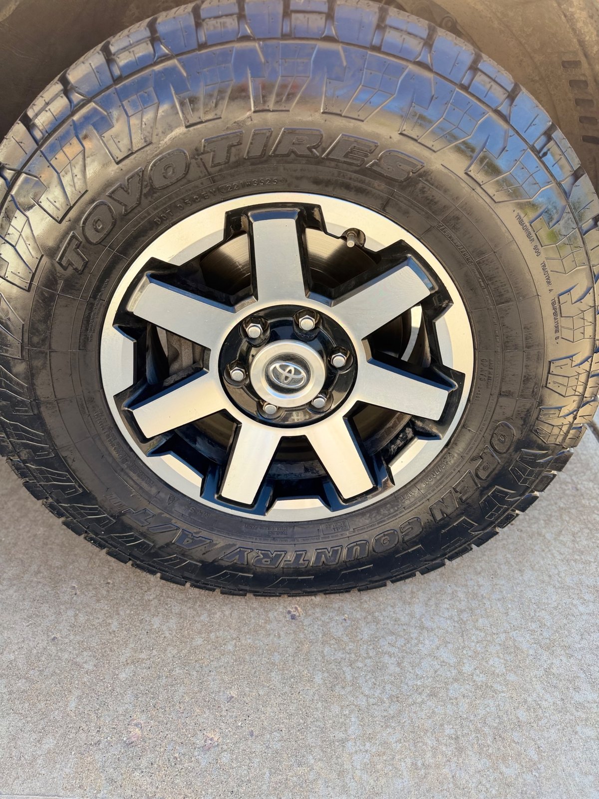Used 2019 Toyota 4Runner TRD Off-Road AWD/4WD image 6