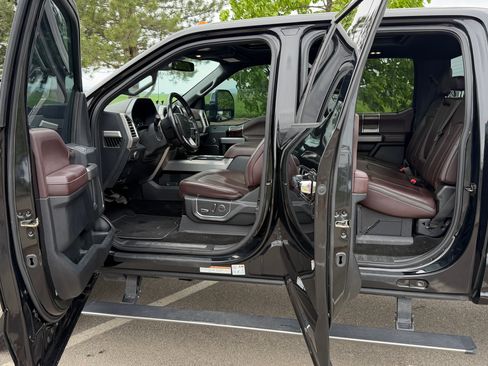 Used 2017 Ford F450 Platinum w/ Platinum Ultimate Package AWD/4WD image 20