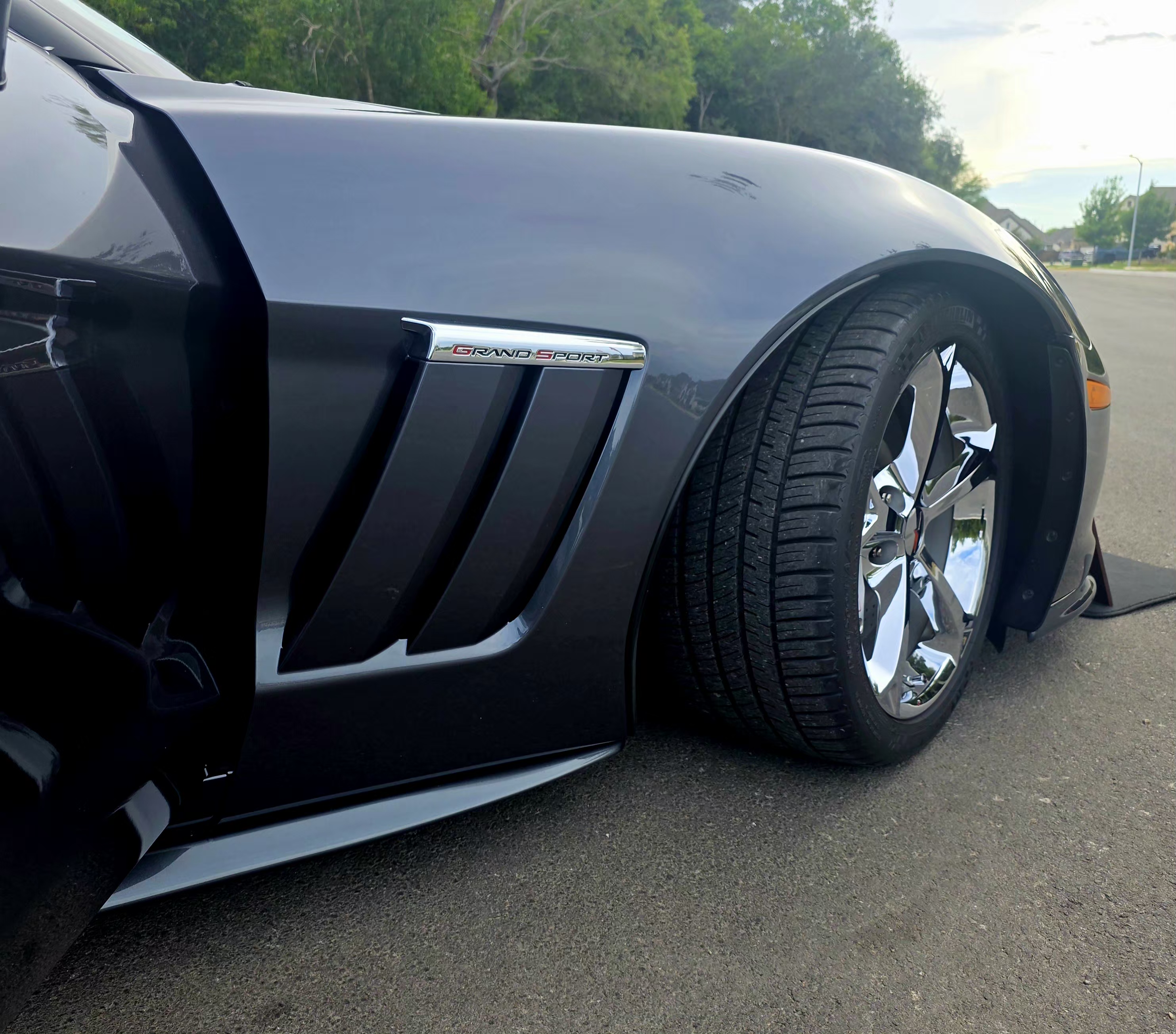 Used 2013 Chevrolet Corvette Grand Sport w/ 2LT Preferred Equipment Group RWD image 5
