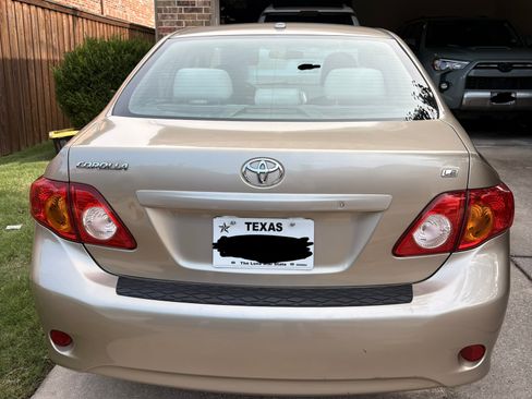Used 2009 Toyota Corolla LE FWD image 6