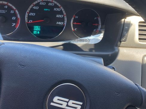 Used 2006 Chevrolet Impala SS w/ Convenience Package image 10