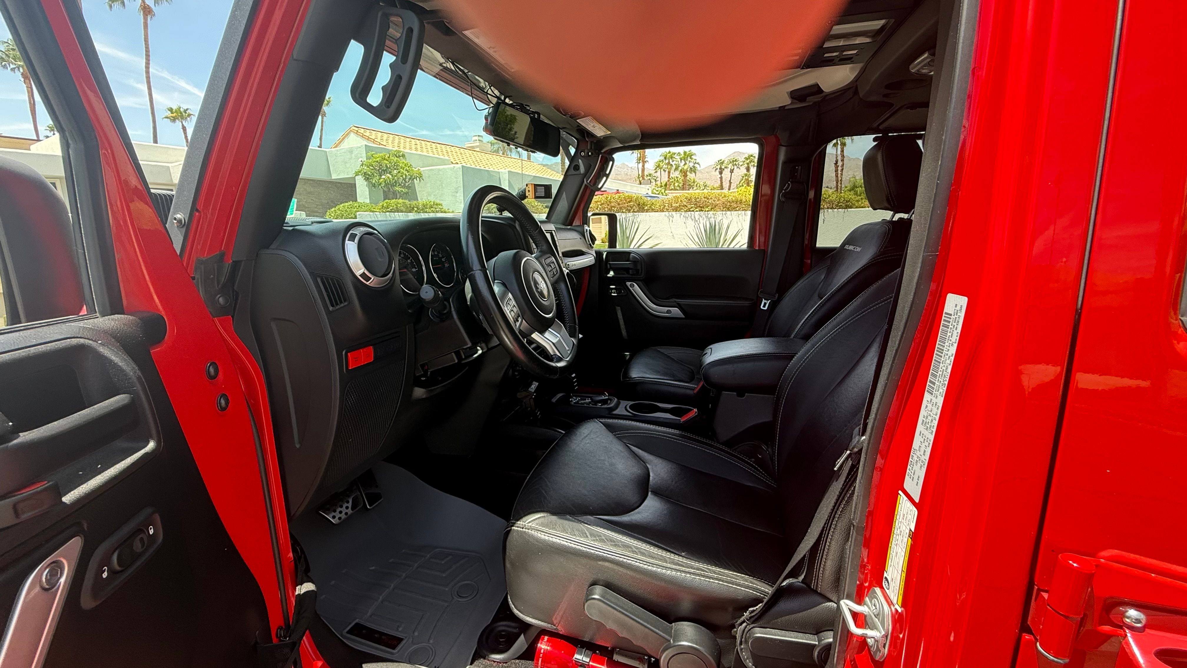 Used 2015 Jeep Wrangler Unlimited Rubicon AWD/4WD image 11