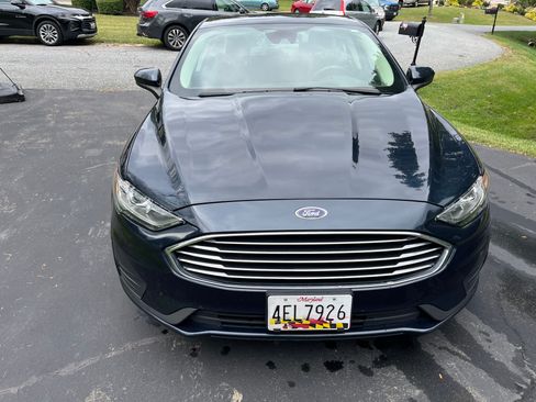 Used 2020 Ford Fusion SE image 9