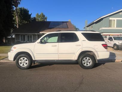Used 2005 Toyota Sequoia SR5 w/ Convenience Pkg