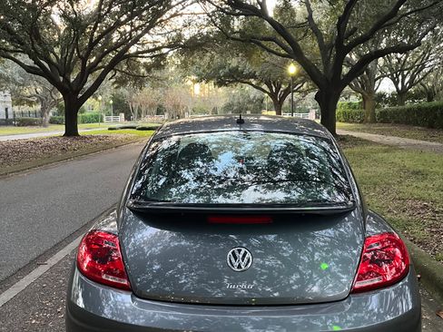 Used 2013 Volkswagen Beetle Turbo image 11