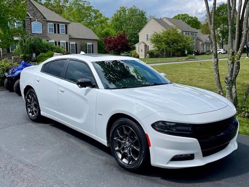 Used 2018 Dodge Charger GT image 2