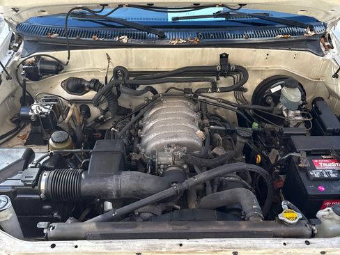 Used 2004 Toyota Sequoia SR5 image 15